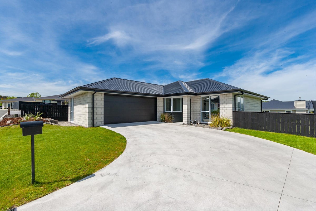 2 Korokia Way, Richmond Heights, Taupo - Carousel 1