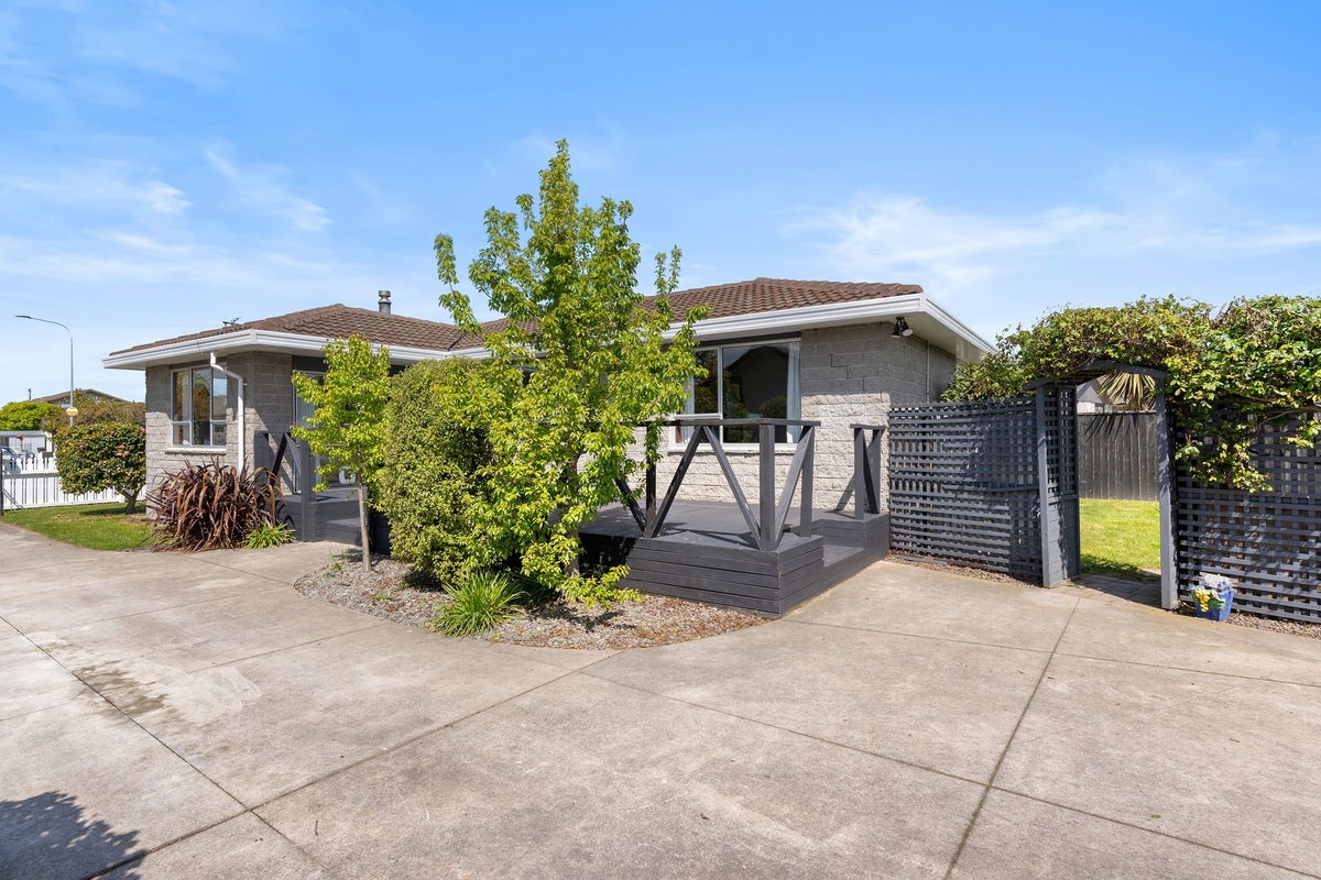 11 Thorness Street, Avondale, Christchurch - Carousel 1