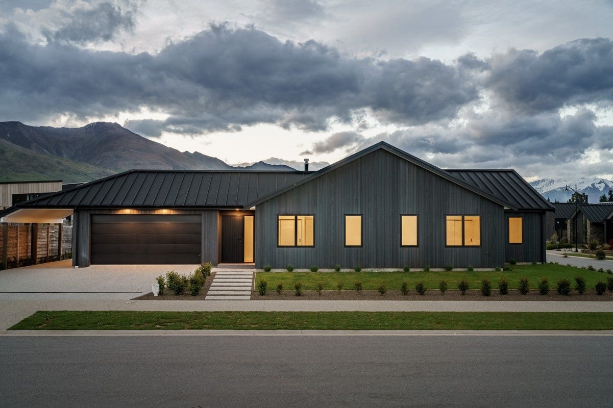 26 Campbell Road, WANAKA - Carousel 1
