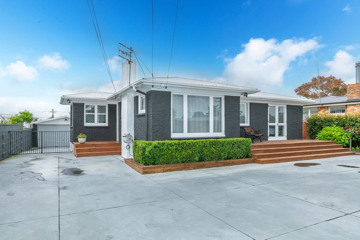 181 Sandwich Road, St Andrews, Hamilton - Carousel 1
