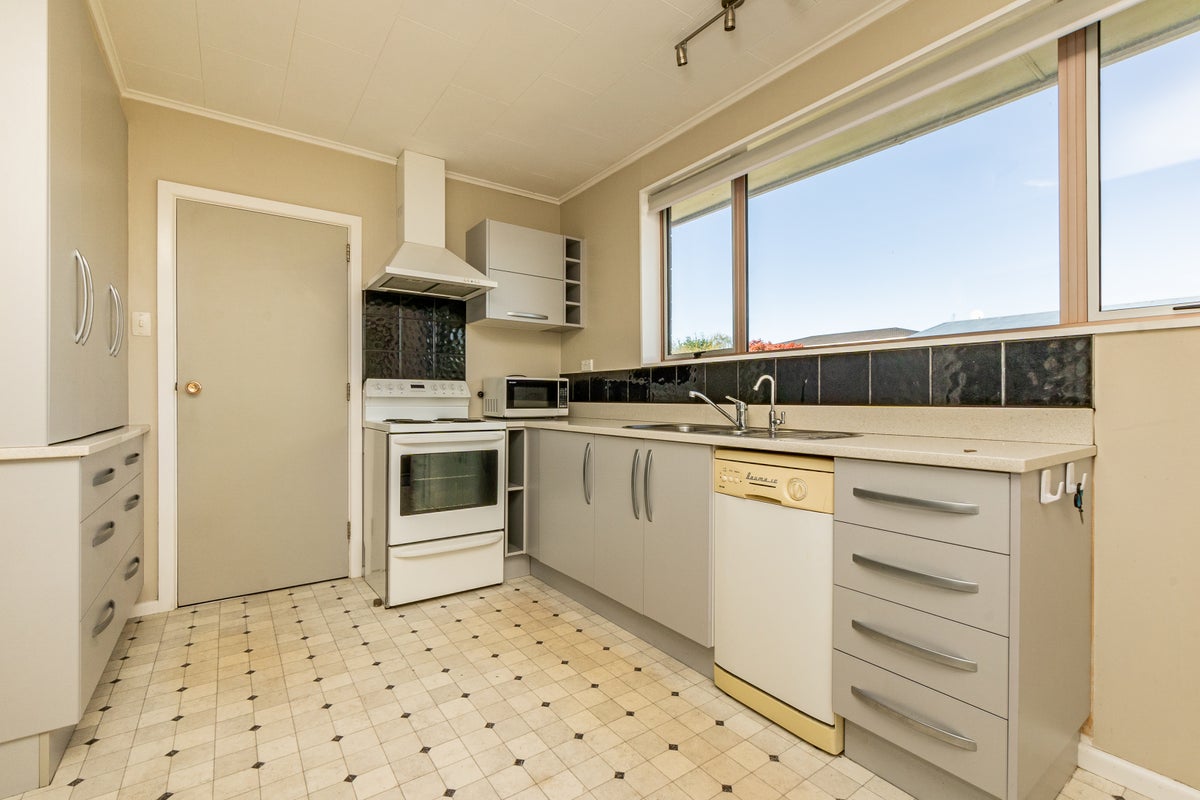 67 Tawa Street, Gleniti, Timaru - Carousel 2