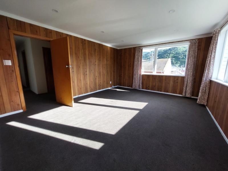 107 Rangituhi Crescent, Takapuwahia, Porirua - Carousel 2