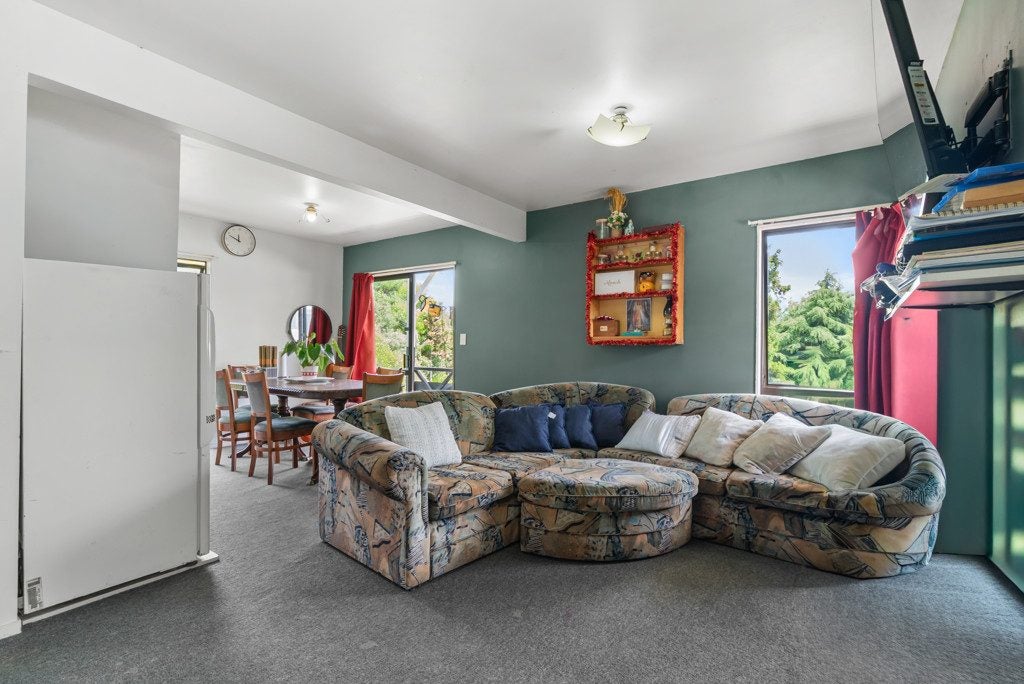 32B Sikkim Crescent, Clover Park, Auckland - Carousel 2