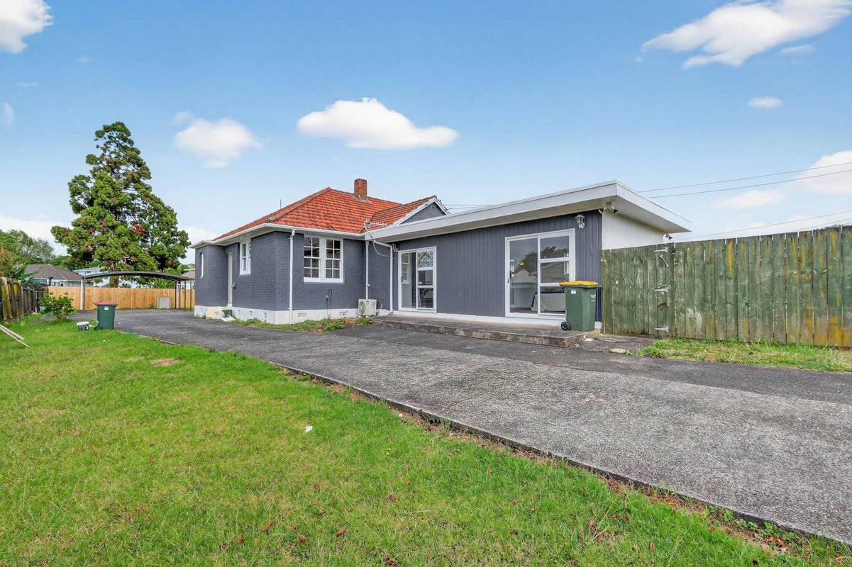 24 Henwood Road, Mangere East, Auckland - Carousel 2