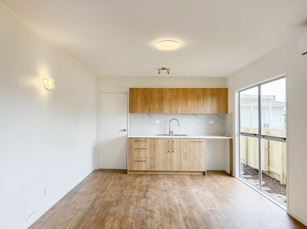 26 Taharoto Road, Takapuna, Auckland - Carousel 1