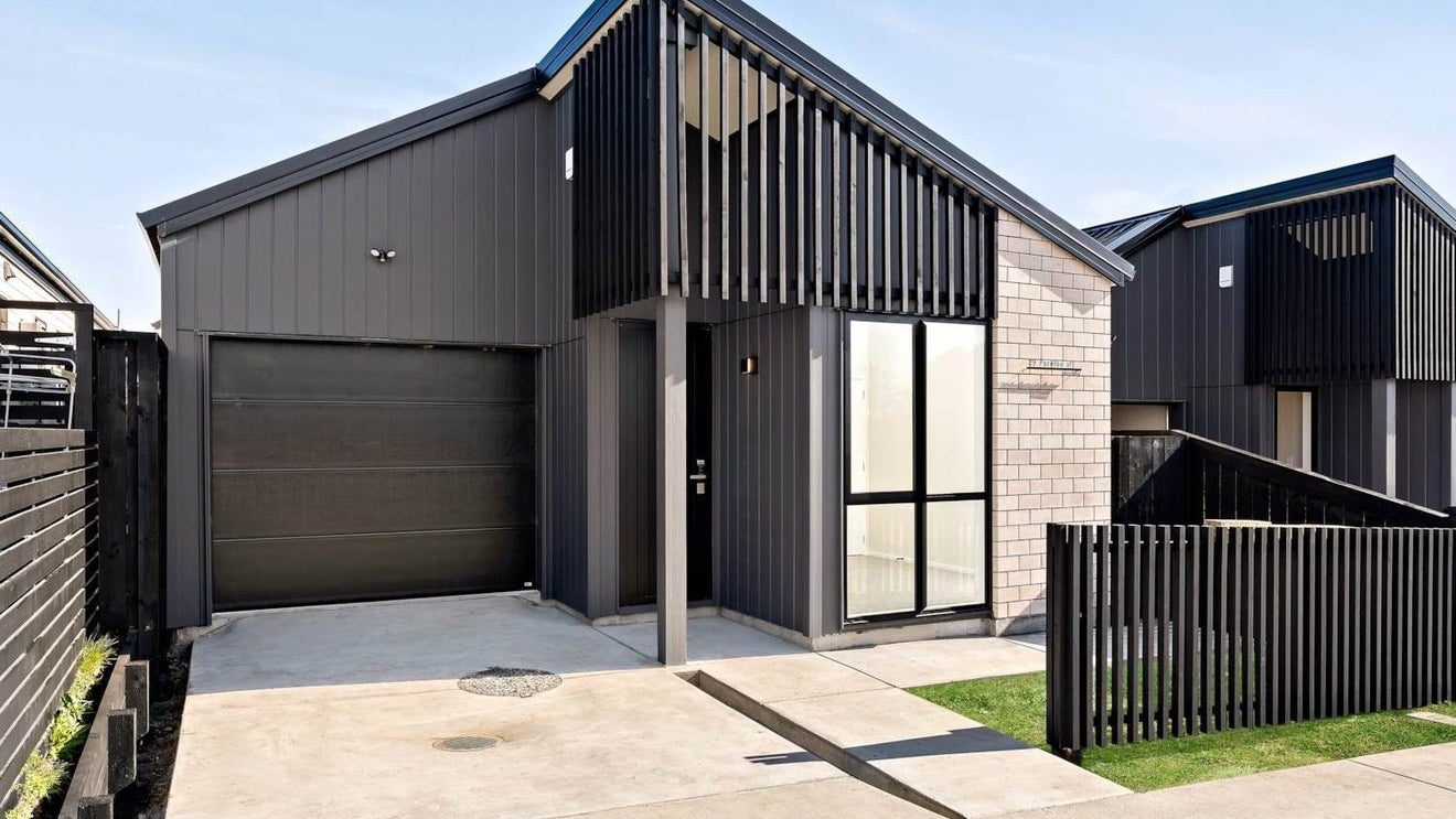 33 Paretao Street, Massey, Auckland - Carousel 1