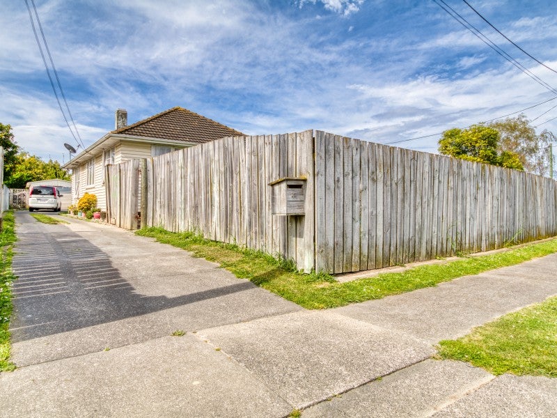 15 Charles Corner Crescent, Maraenui, Napier - Carousel 2