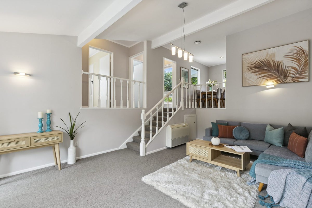 92B Churton Drive, Churton Park, Wellington - Carousel 2