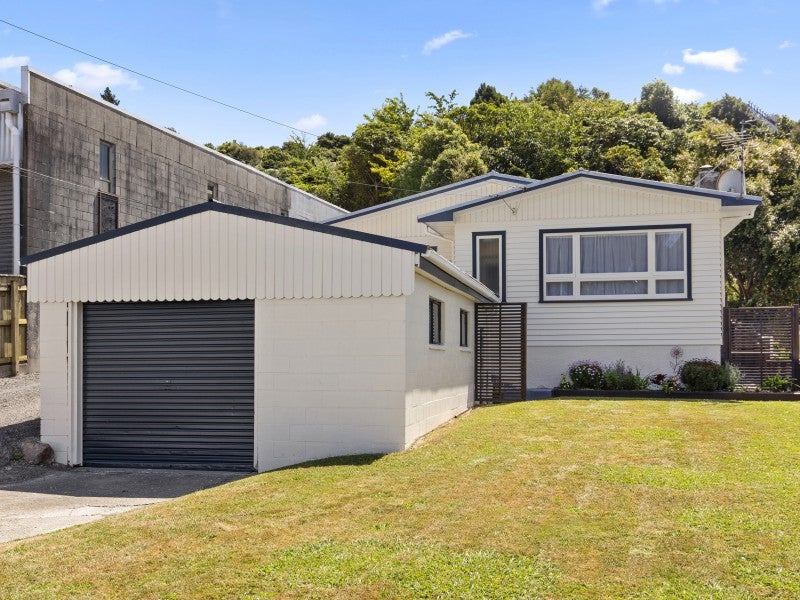 16 George Street, Stokes Valley, Lower Hutt - Carousel 18