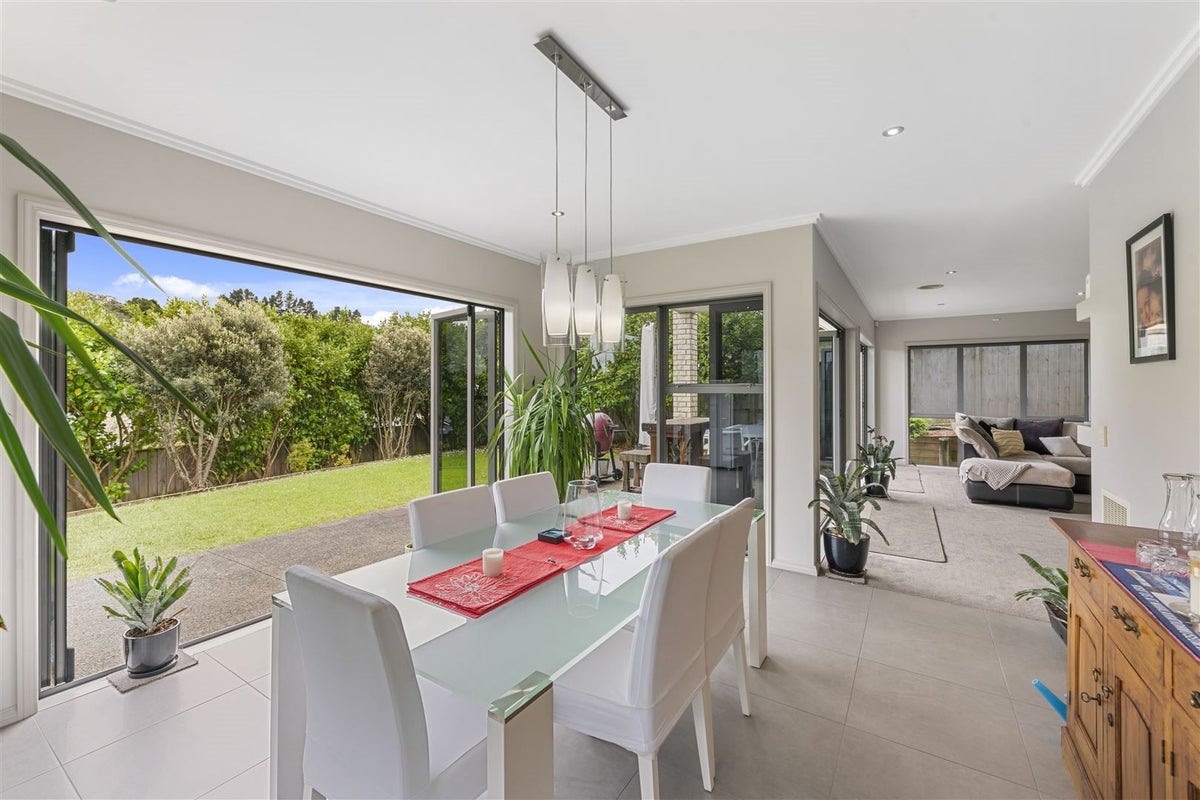 22 Dawood Place, The Gardens, Auckland - Carousel 1