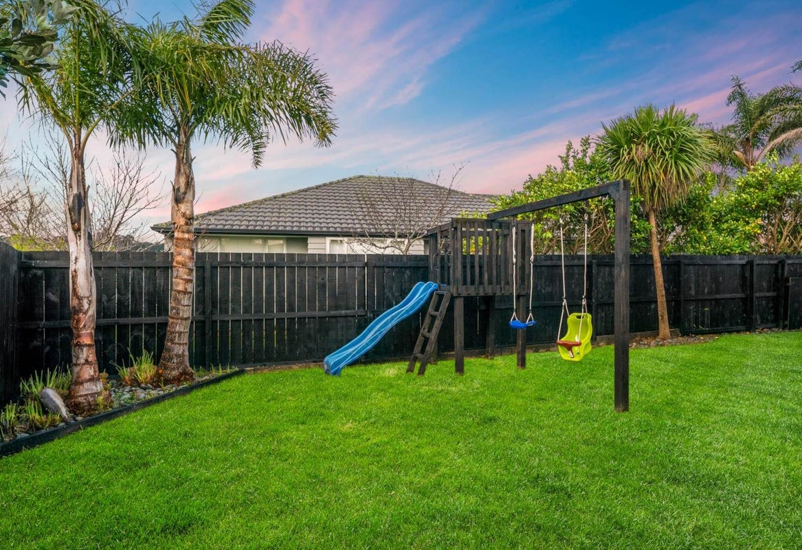 18 Huntington Park Drive, Greenhithe, Auckland - Carousel 24