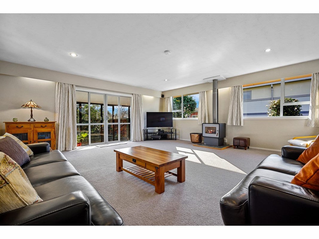 29A Wyatt Place, Russley, Christchurch - Carousel 2