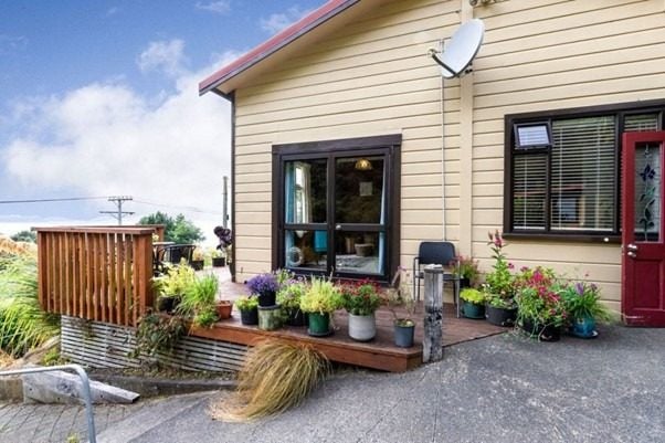 33 Kiwi Street, Saint Leonards, Dunedin - Carousel 1