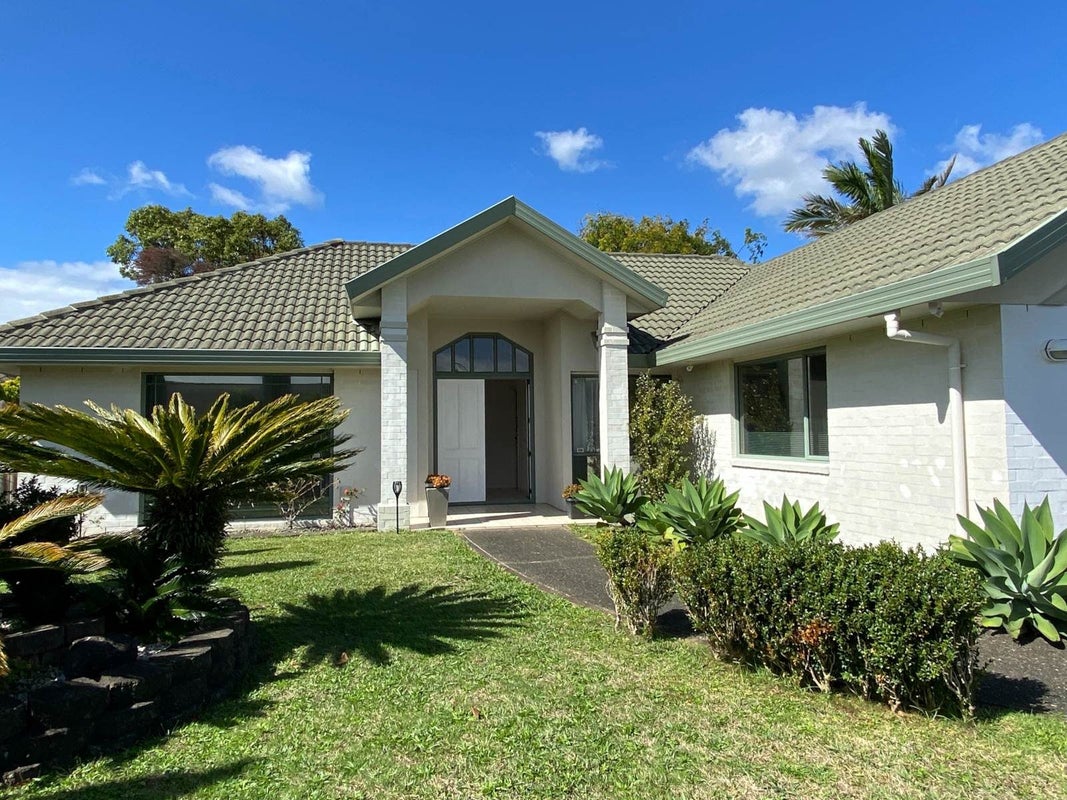9 Carniew Place, Dannemora, Auckland - Carousel 1
