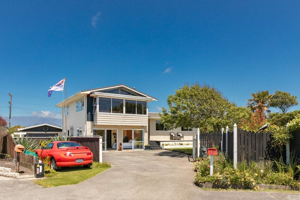 17 Ngahue Crescent, Carters Beach, Westport - Carousel 27