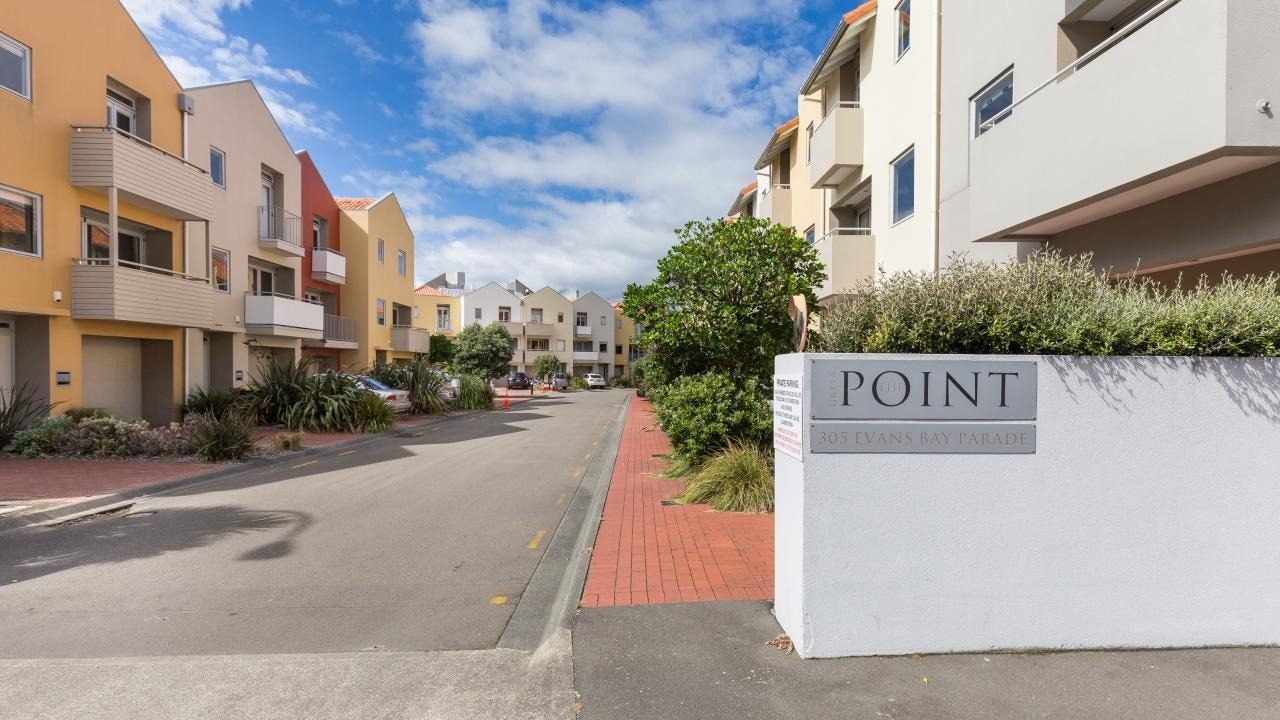 45/305 Evans Bay Parade, Hataitai, Wellington - Carousel 1