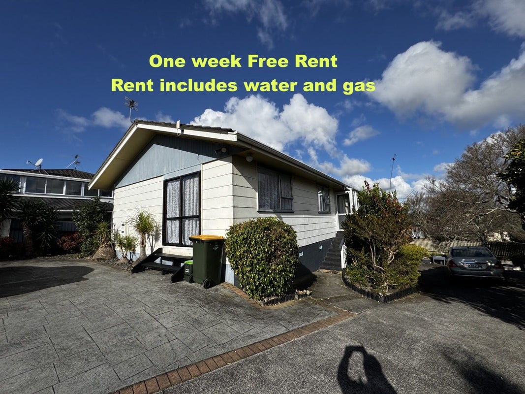 4 Lewisham Street, Highland Park, Auckland - Carousel 1