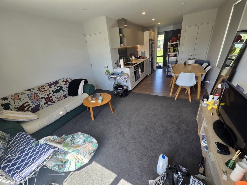 1/100 Ruskin Street, Addington, Christchurch - Carousel 2