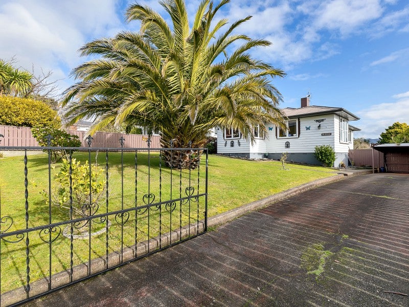 17 Natone Street, Waitangirua, Porirua - Carousel 2