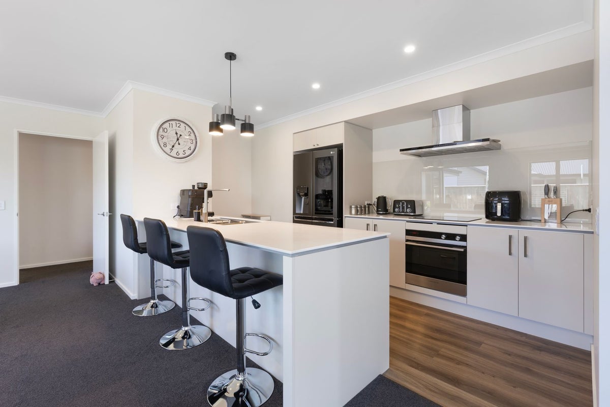 6 Lambton Street, RICHMOND, RICHMOND - Carousel 2