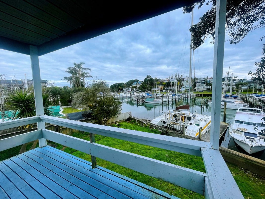 2/22 Craig Road, Milford, Auckland - Carousel 1