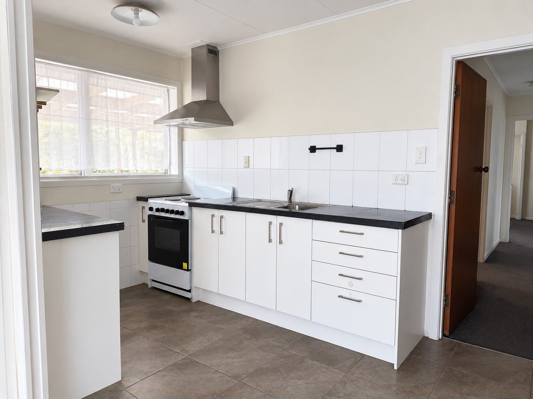 45 Cornwall Road, Papatoetoe, Auckland - Carousel 2