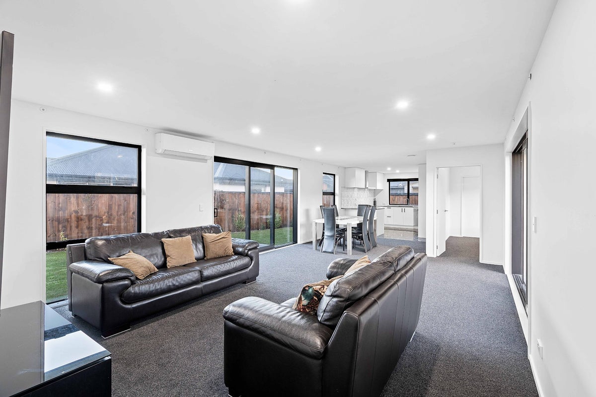 5 Atap Place, Northwood, Christchurch - Carousel 1