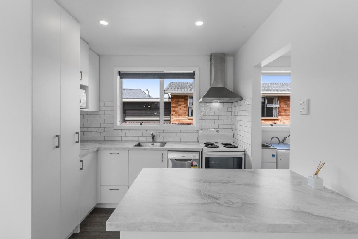 6B Eskvale Street, Saint Kilda, Dunedin - Carousel 2