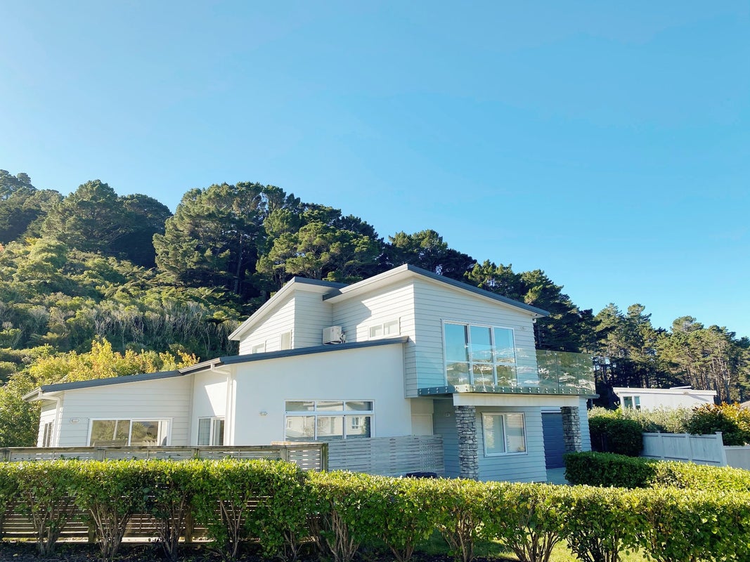 44 Khouri Avenue, Karori, Wellington - Carousel 1