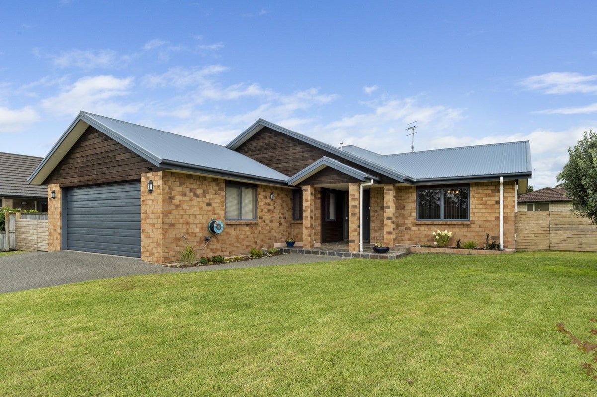 42 Longmynd Drive, Katikati, Katikati - Carousel 2