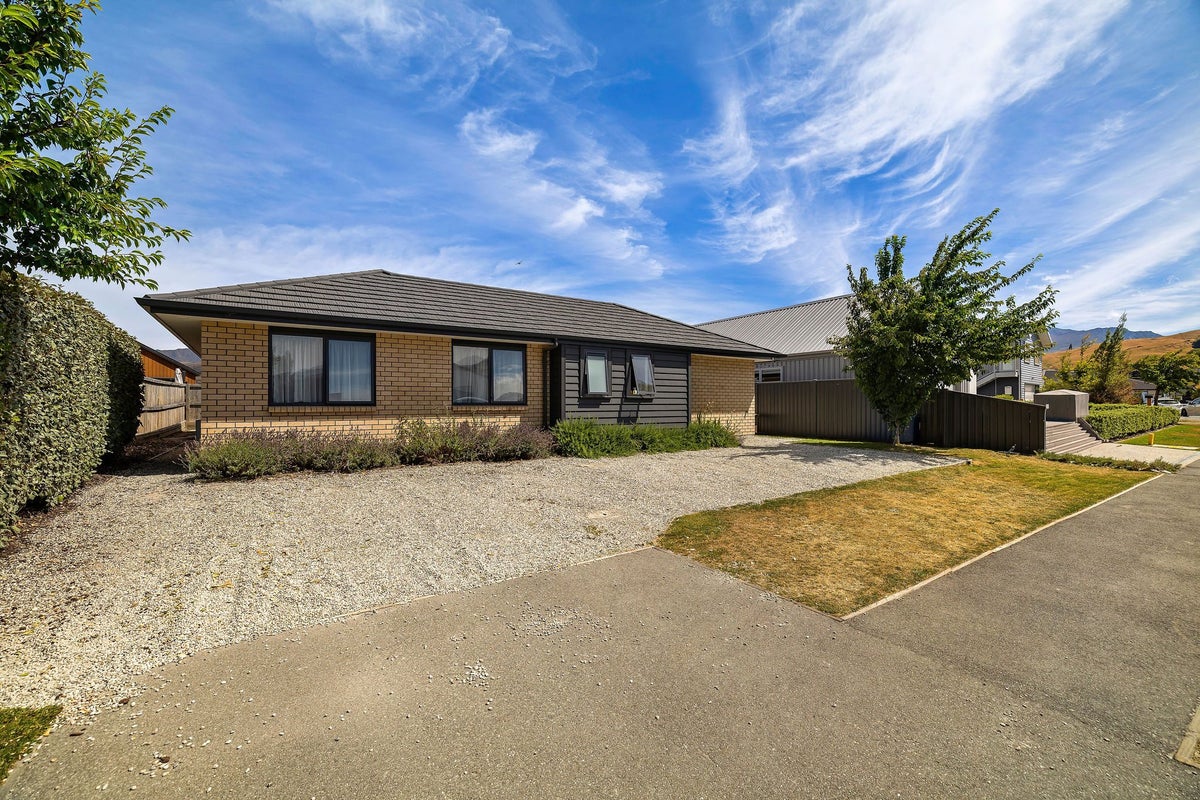 12 Silver Street, Lower Shotover, Lower Shotover - Carousel 2