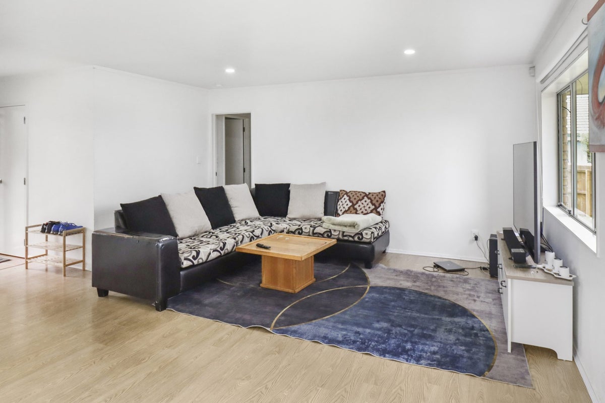 30 Wai Iti Place, Clendon Park, Auckland - Carousel 1