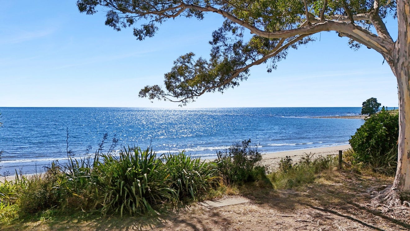 120 Patons Rock Road, Patons Rock - Carousel 2