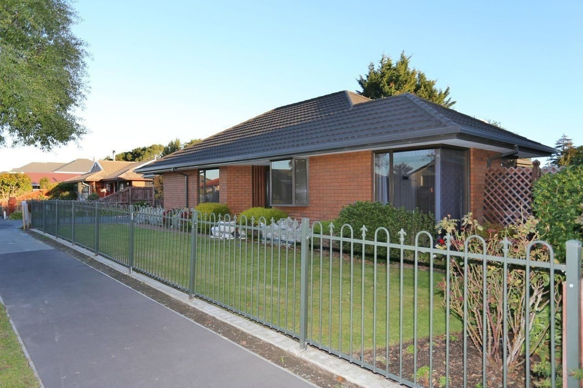 37A Briarmont Street, Avondale, Christchurch - Carousel 1