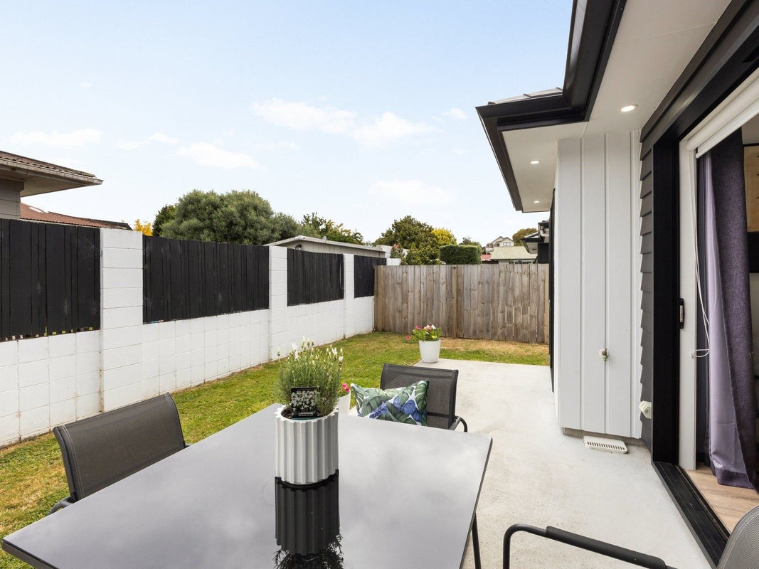 2/5 Camden Place, Pukete, Hamilton - Carousel 2