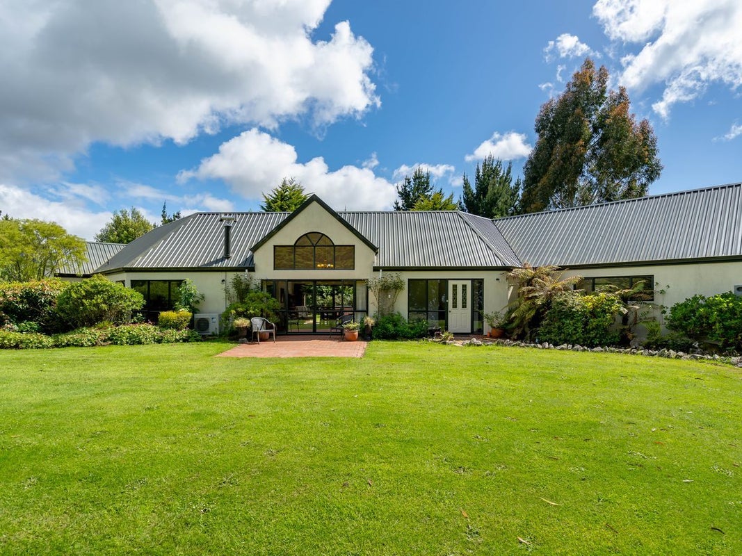 13 Cowan Road, Pine Hill, Dunedin - Carousel 2