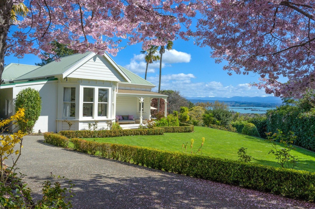 40 View Mount, Stoke, Nelson - Carousel 1