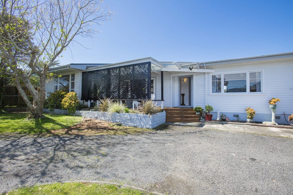 23 Wallis Road, Kaiti, Gisborne - Carousel 1