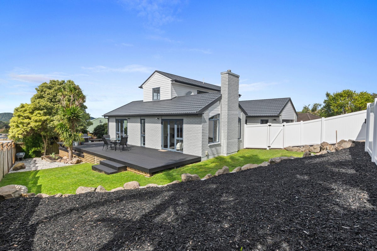 16 Pebble Beach Boulevard, Kamo, Whangarei - Carousel 1