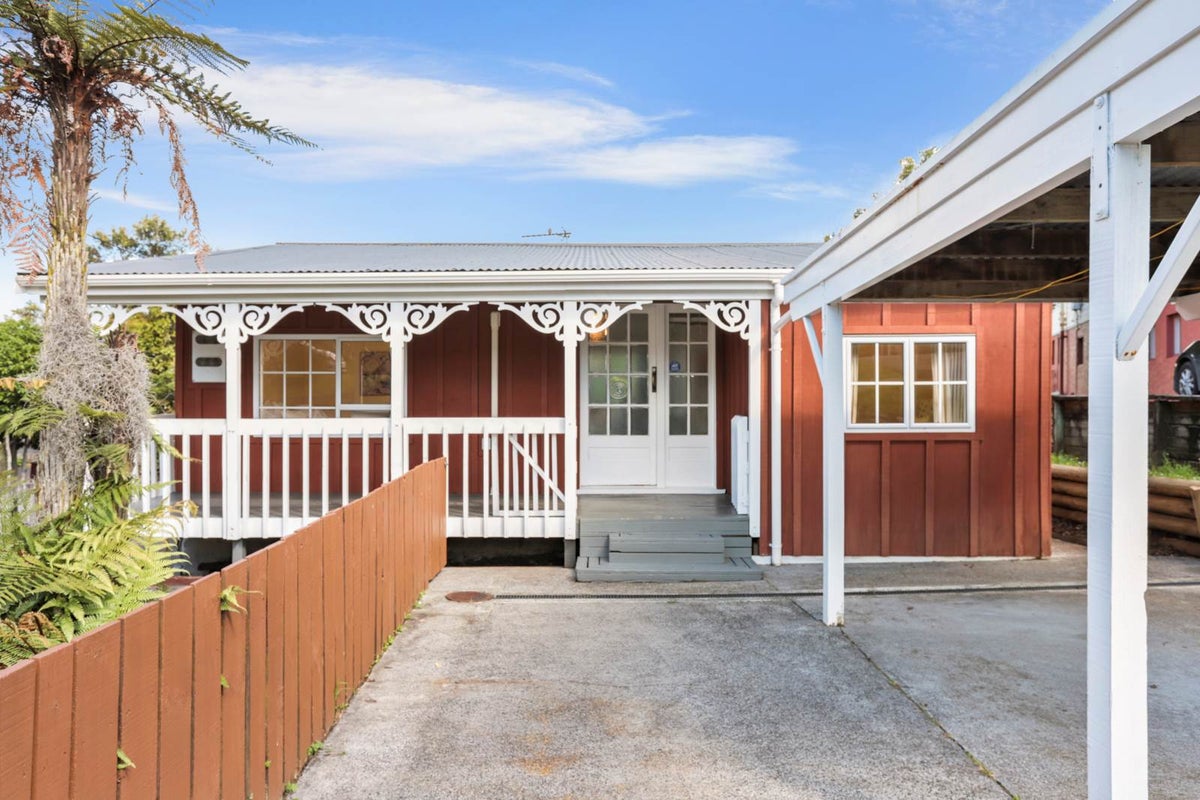 1/70 Mcleod Road, Te Atatu South, Auckland - Carousel 2