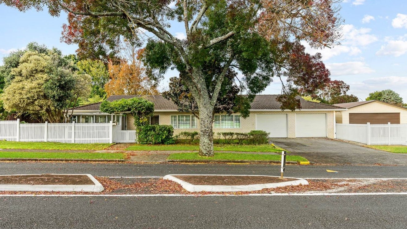 2 Ashdown Place, Pahurehure, Papakura - Carousel 1