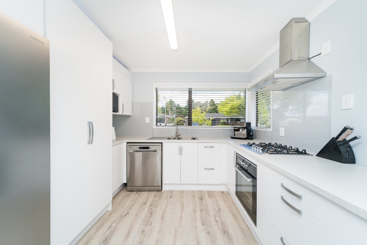 47A Carter Crescent, Awapuni, Palmerston North - Carousel 2