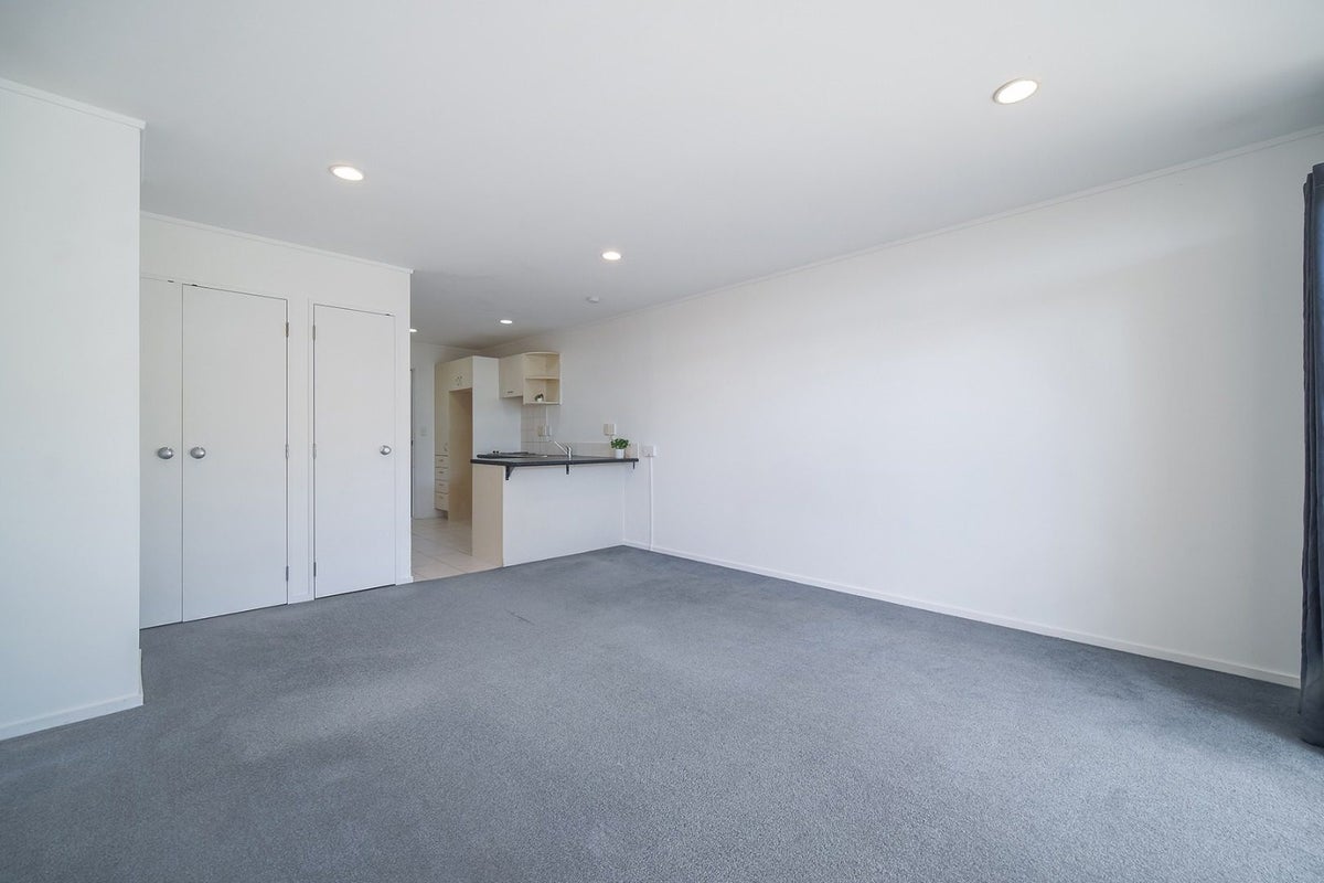 2A/20 Ian Marwick Place, Birkenhead, Auckland - Carousel 2