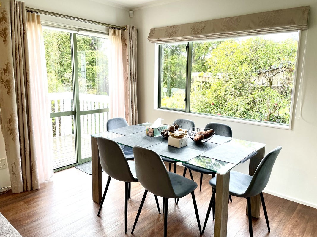 2/6 Seaview Avenue, Northcote, Auckland - Carousel 1