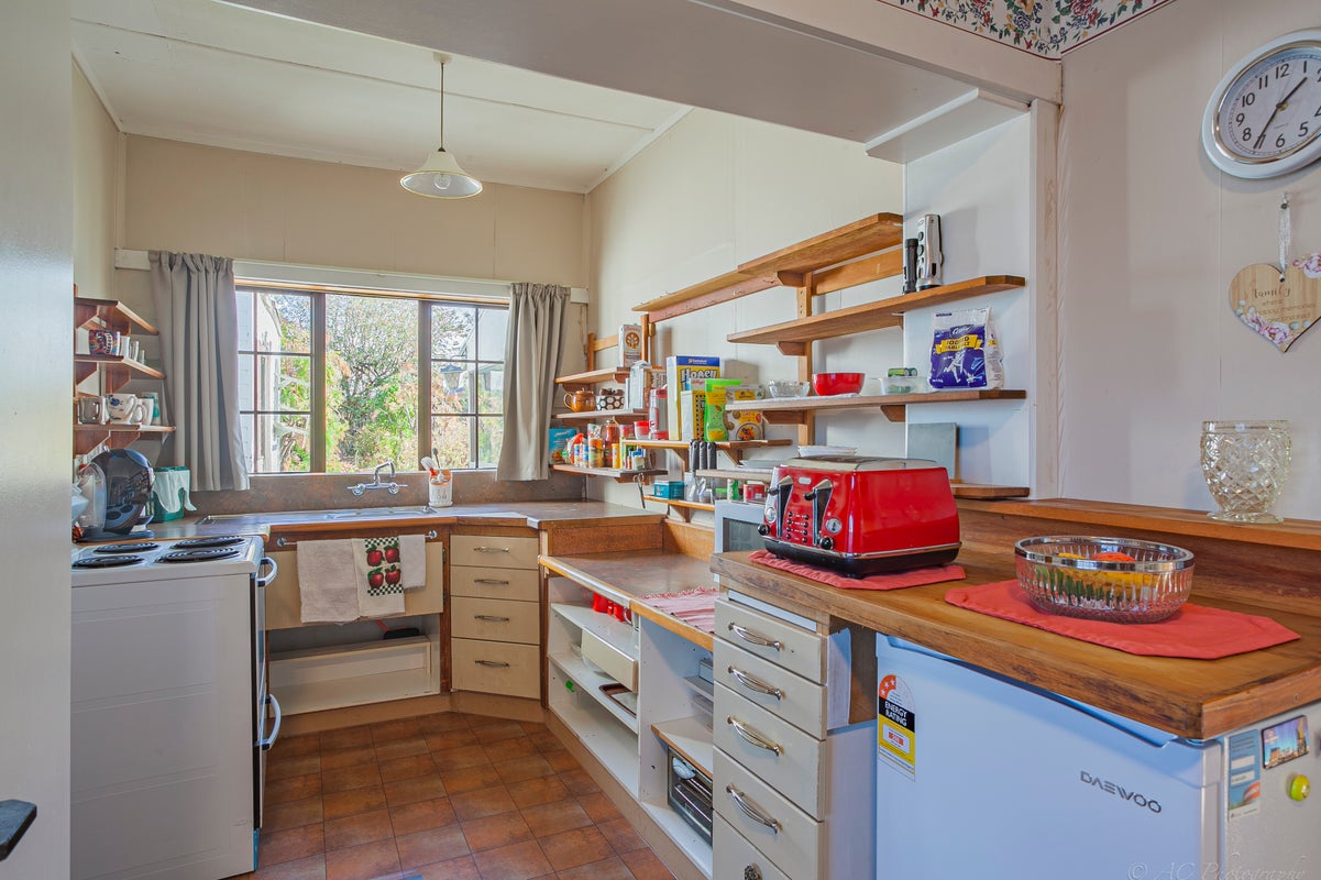 12 Oxford Street, West End, Timaru - Carousel 2
