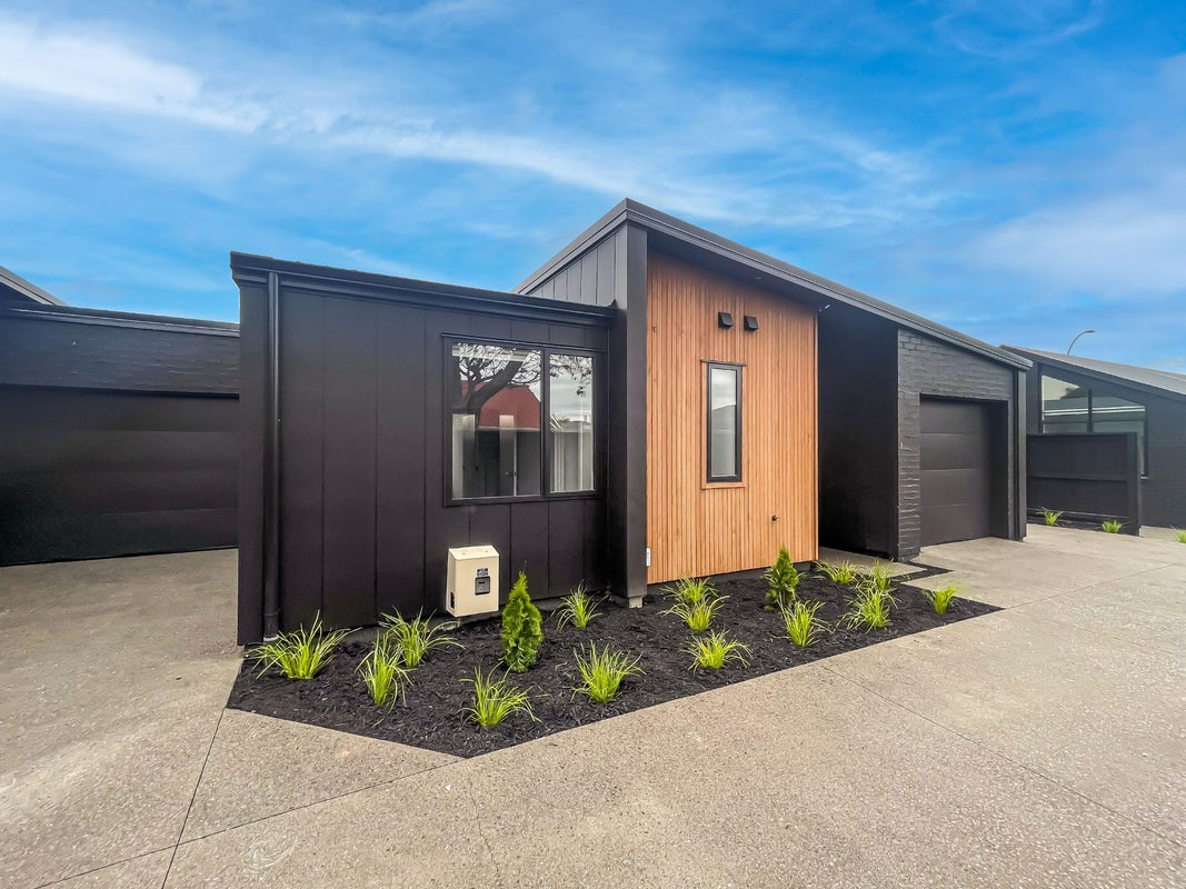 3/25 Sandwich Road, St Andrews, Hamilton - Carousel 1