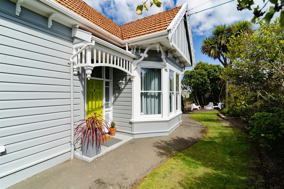 112 Eglinton Road, Mornington, Dunedin - Carousel 2