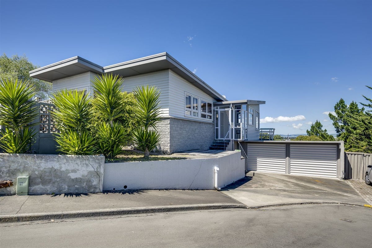 32 May Avenue, Hospital Hill, Napier - Carousel 2
