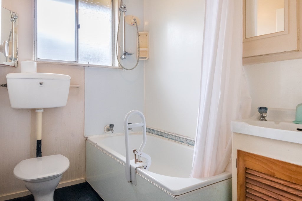 1/10 Miro Street, New Lynn, Auckland - Carousel 13