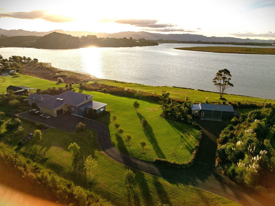 37 Pahoia Beach Road, Whakamarama, Tauranga - Carousel 2